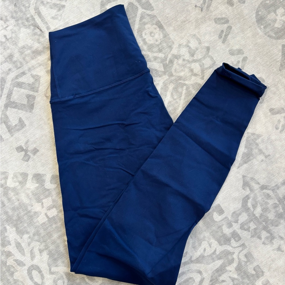 SOLD Lululemon Athletica Navy Wunder Under Leggings